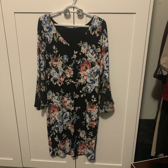 WHBM Dress - M - EUC - Picture 6 of 8